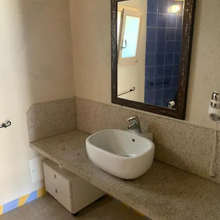 Liscia Country Relais فندق