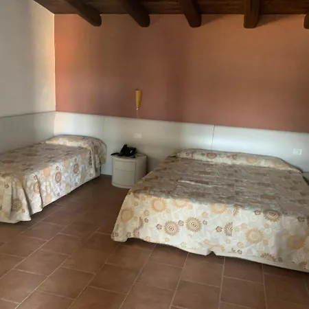 فندق Liscia Country Relais Luras