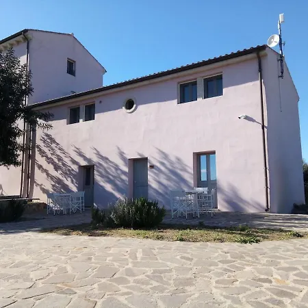 Liscia Country Relais Luras