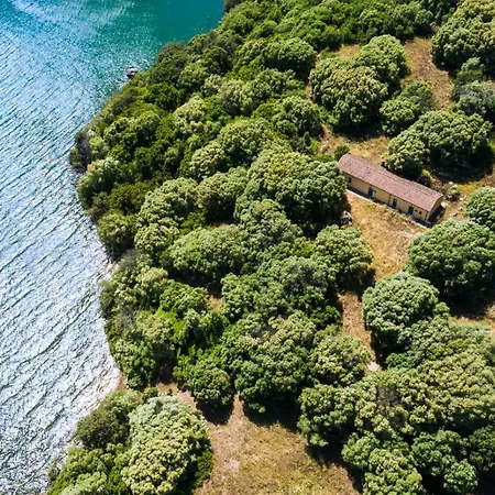 Liscia Country Relais فندق 4*
