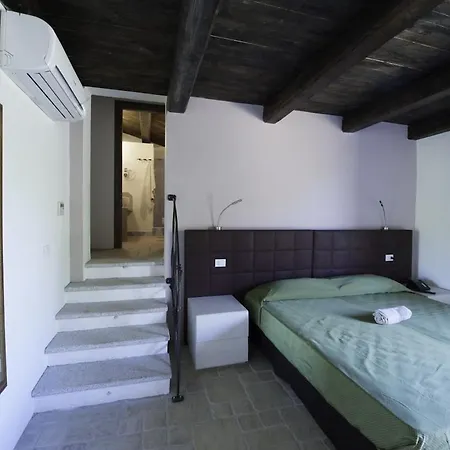 Liscia Country Relais فندق 4*